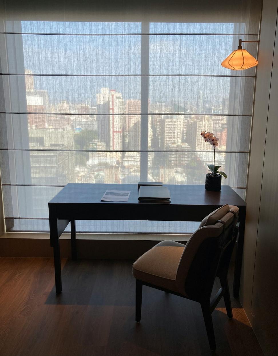 Luxury Corner Suite